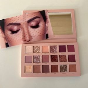 Hudabeauty nude new pallet